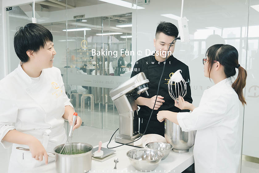 西點烘焙師工資怎么樣？學西點烘焙師好嗎？